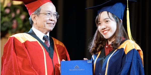 làm bằng đại học hoa sen