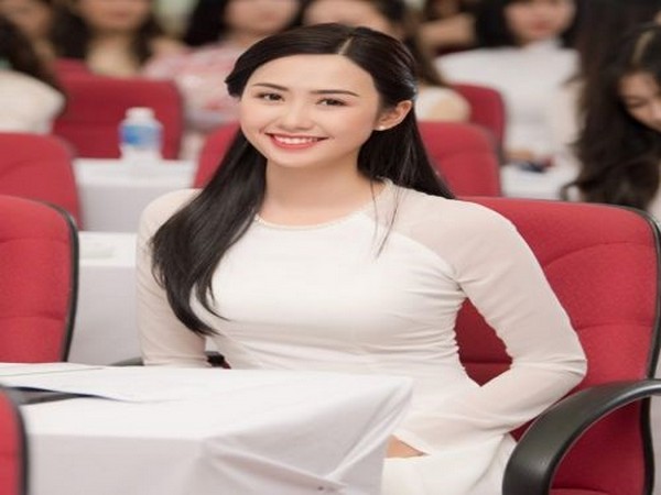 Tại sao nghề tiếp viên hàng không lại hot đến vậy?