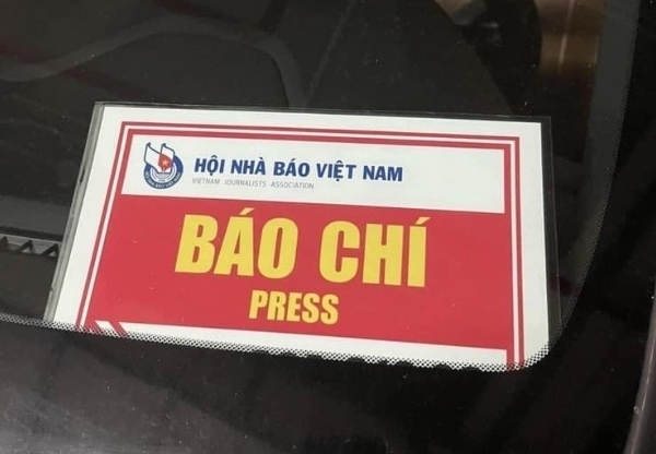 Phù hiệu xe hoạt động báo chí