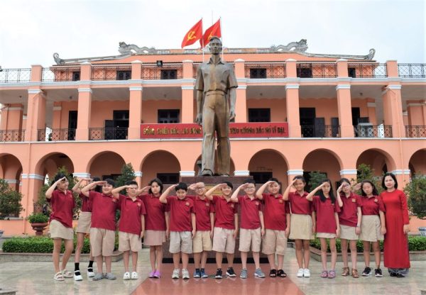 Khởi đầu của chương trình tích hợp tại Việt Nam