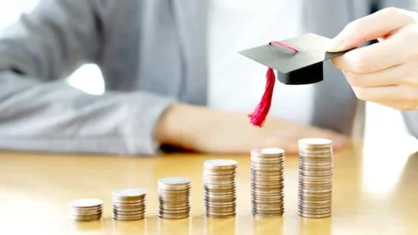 Chi phí học Thạc sĩ Quản trị Nhân Sự tại TPHCM: Có đắt không?