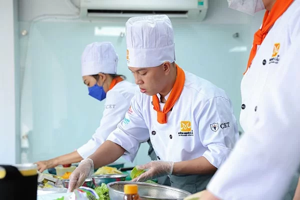 Những lợi ích khi học nghề sau khi có bằng cấp 2