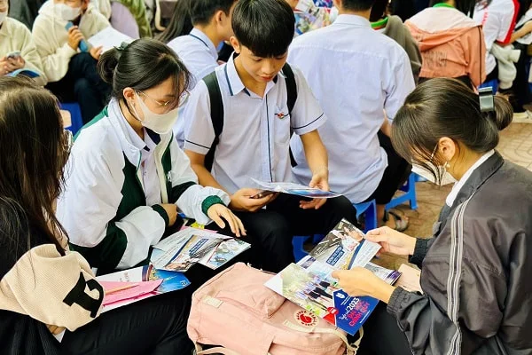Bằng cấp 2 đi học nghề được không?