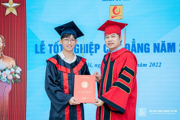 "Bật mí" những kỹ năng "vàng" cần thiết cho sinh viên Cao đẳng