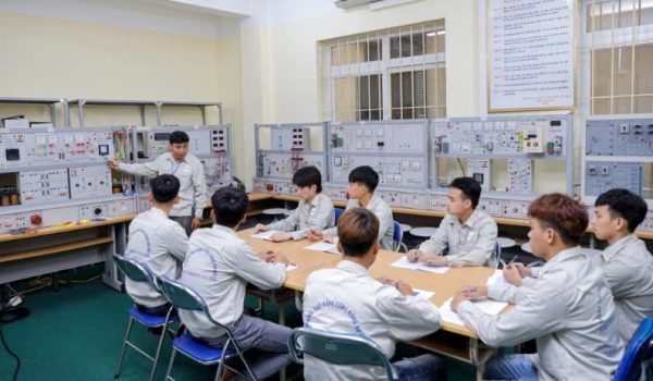 Trung Cấp Nghề Có Dễ Tìm Được Việc Làm Không